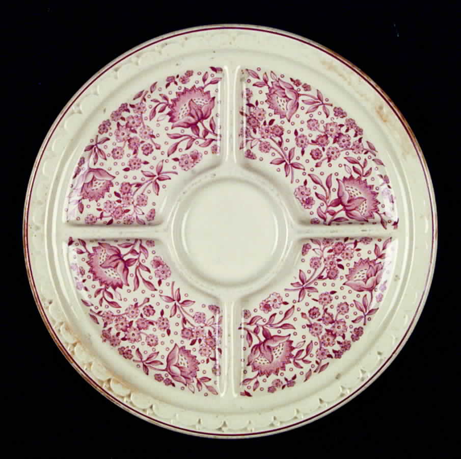 Roxbury-Red ((Red Trim) Grill Plate by Syracuse-1
