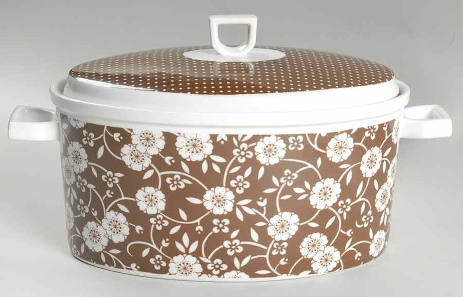 Calicot Brown 2.5 Quart Oval Covered Casserole by Shafford-1