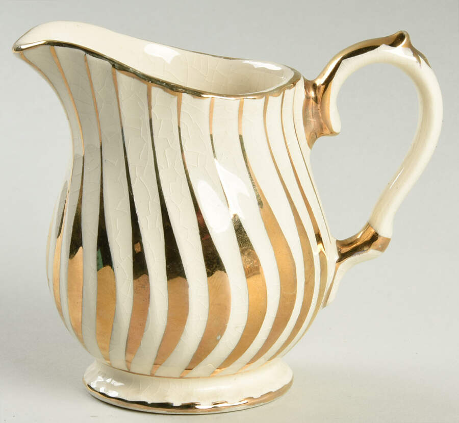 2737 Gold Creamer by Sadler-1