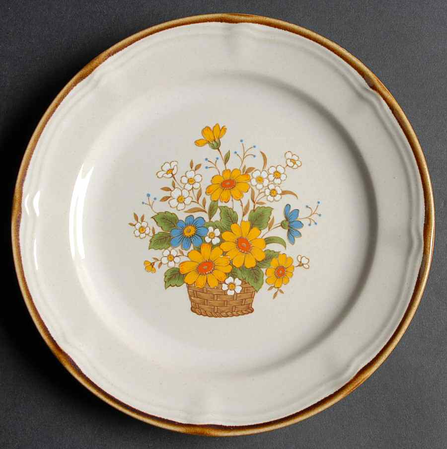 Holiday Salad Plate by Sango-1
