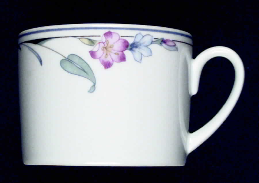 Fleur Flat Cup by Studio Nova-1