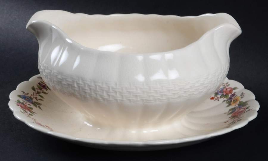 SIM6 Gravy Boat with Attached Underplate by Simpsons-1