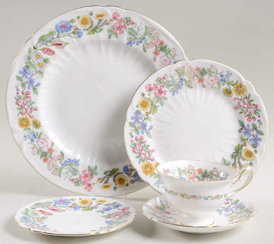Hedgerow 5 Piece Place Setting by Shelley-1