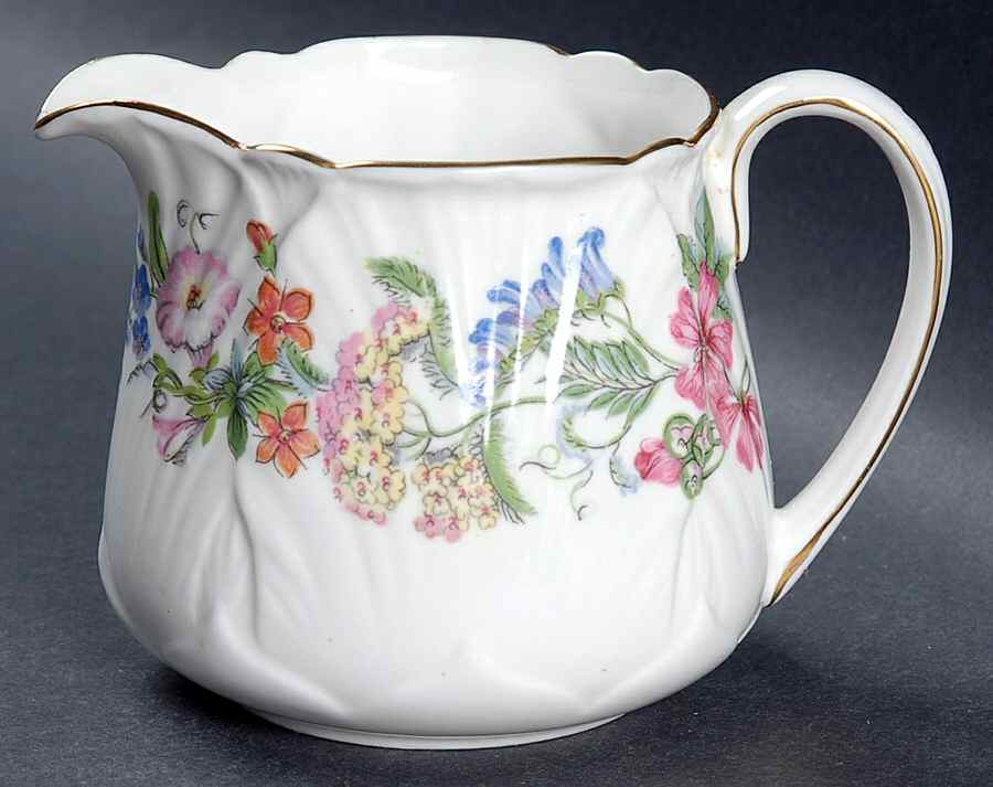 Hedgerow Creamer by Shelley-1