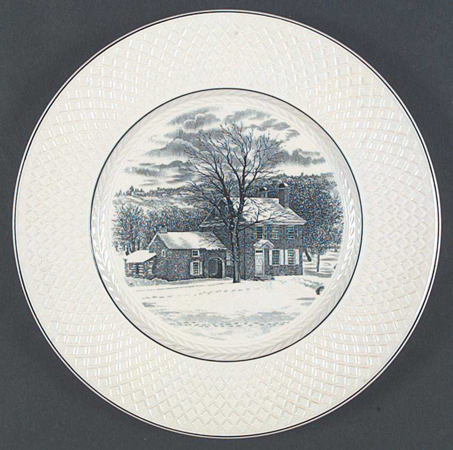 The Cradle of Liberty Dinner Plate by Spode-1