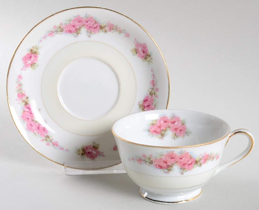 SLL1 Footed Cup & Saucer Set by Swallow-1
