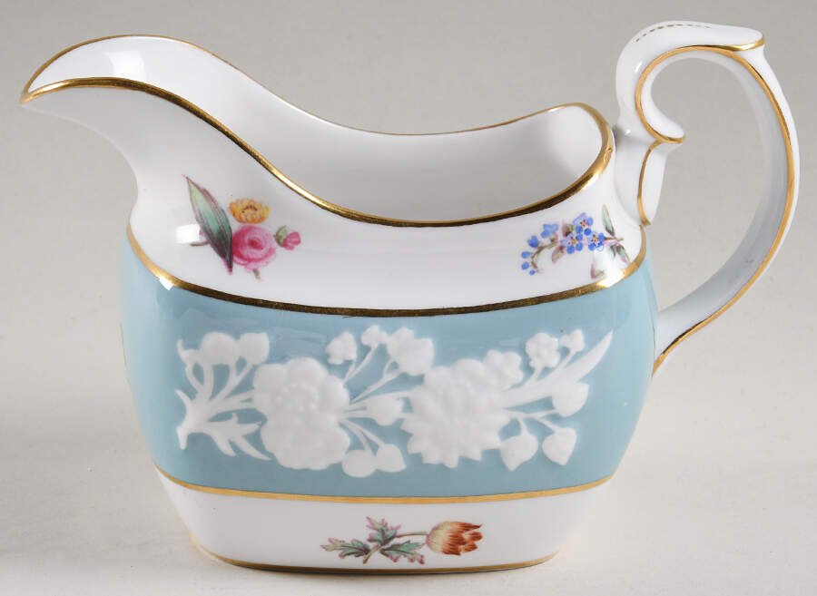 Y6614 Creamer by Spode-1
