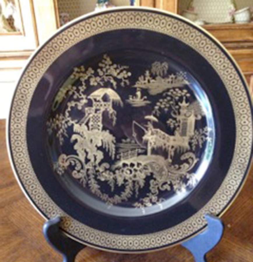 Imperial Garden Black Dinner Plate by Spode-1