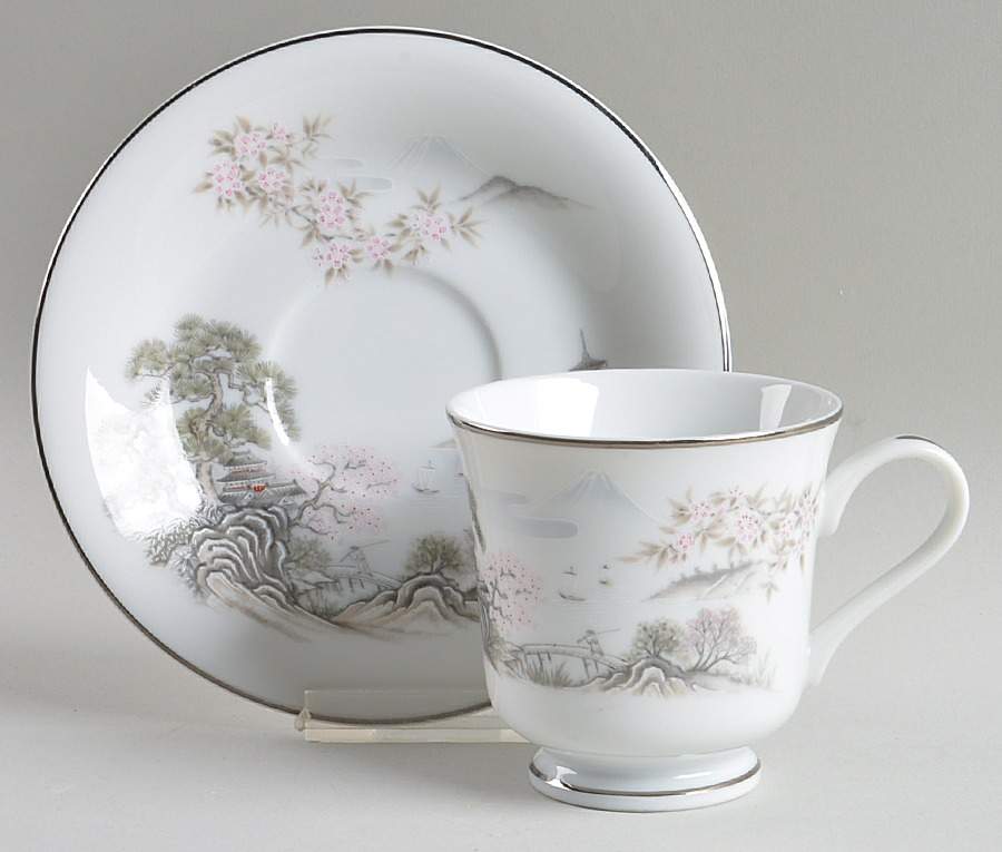 SEI3 Footed Cup & Saucer Set by Seizan-1