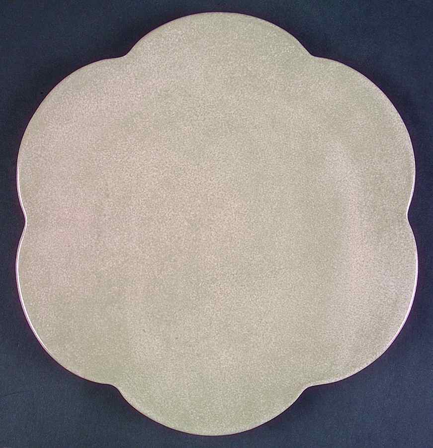SAH6 Dinner Plate by Samuel Heath-1