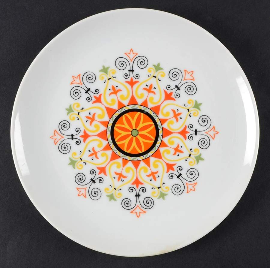 Rhythm Salad Plate by Seyei Toki Co-1