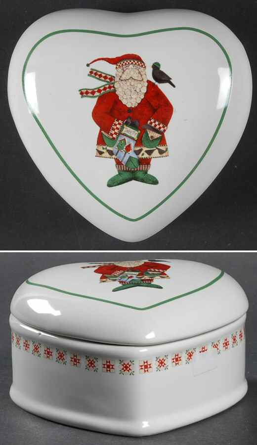 Santas Retweet Heart Shape Box & Lid by Sakura-1