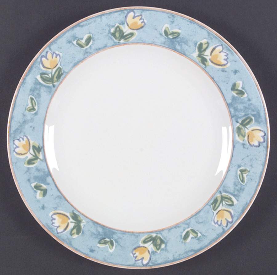 Garden Court Dinner Plate by Studio Nova-1