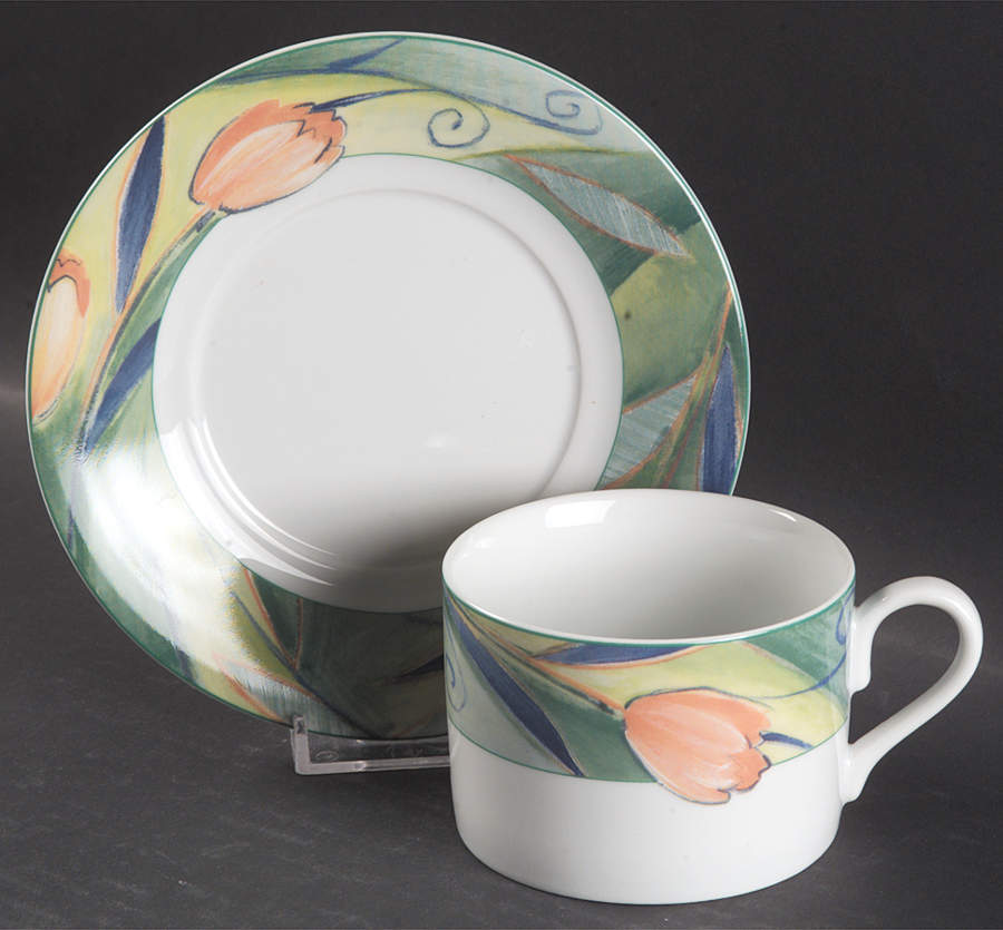 French Tulip Flat Cup & Saucer Set by Studio Nova-1
