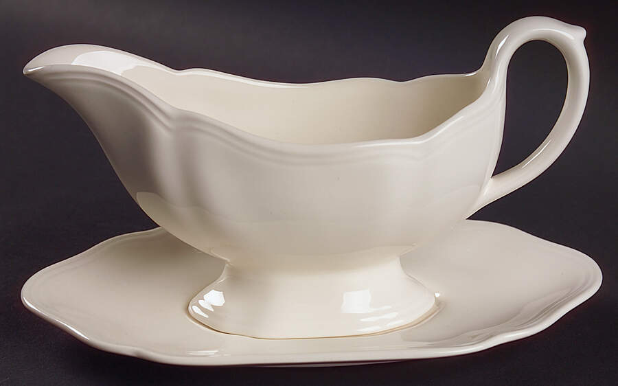 Marlborough Cream Gravy Boat & Underplate by Spode-1