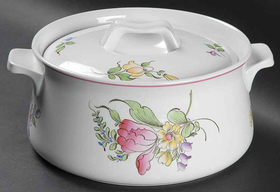 Fleur 2.5 Qt Round Covered Casserole by Spode-1