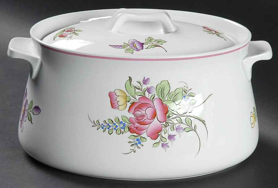 Fleur 2.5 Quart Oval Covered Casserole by Spode-1