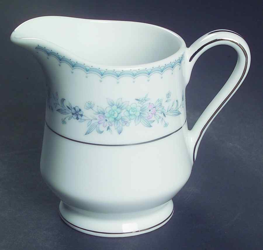 Harmony Creamer by Society (Japan)-1
