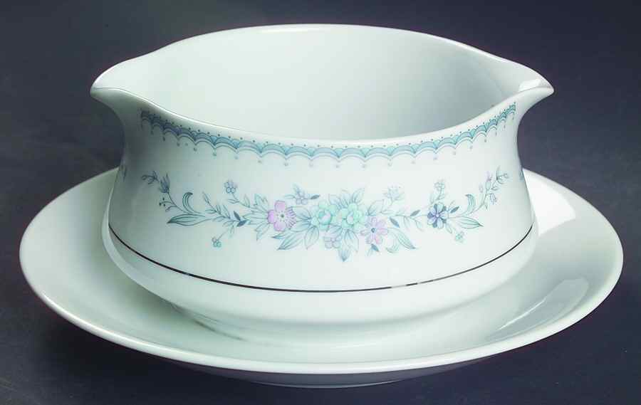 Harmony Gravy Boat with Attached Underplate by Society (Japan)-1