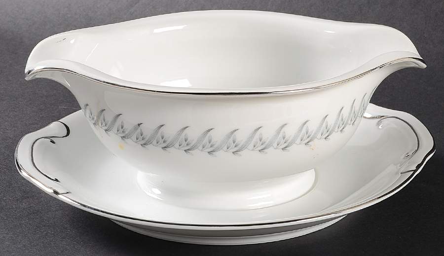 2454 Gravy Boat with Attached Underplate by Sone-1
