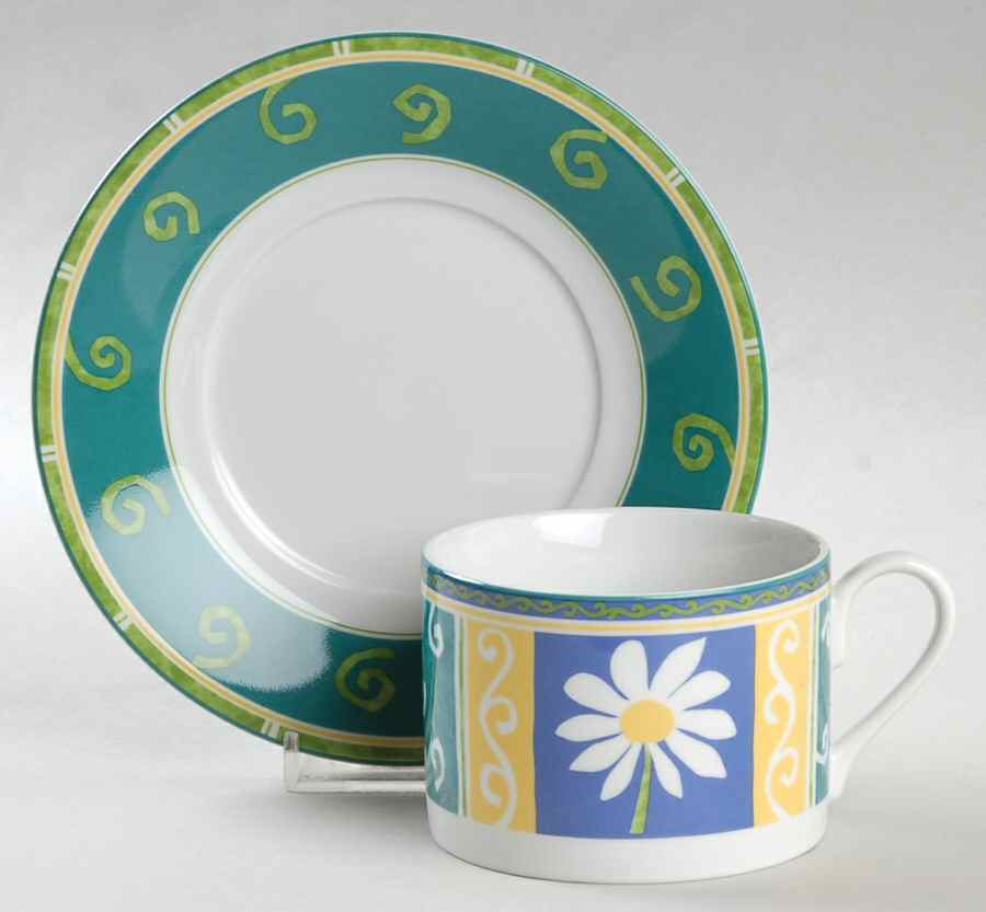 Daisy Court Flat Cup & Saucer Set by Studio Nova-1
