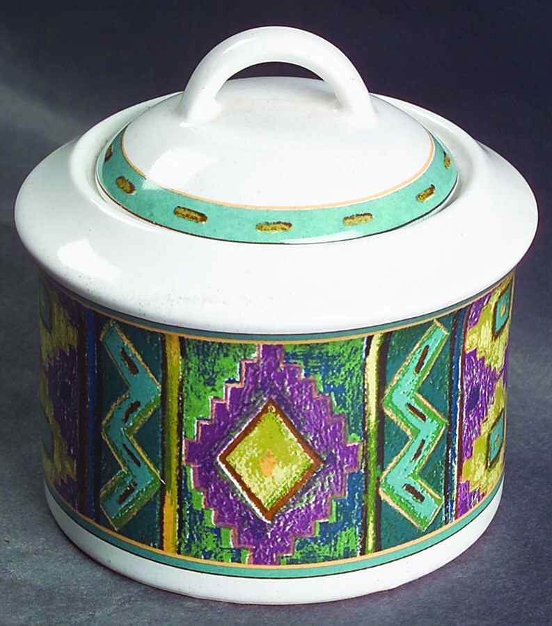 Vanquero Sugar Bowl & Lid by Studio Nova-1
