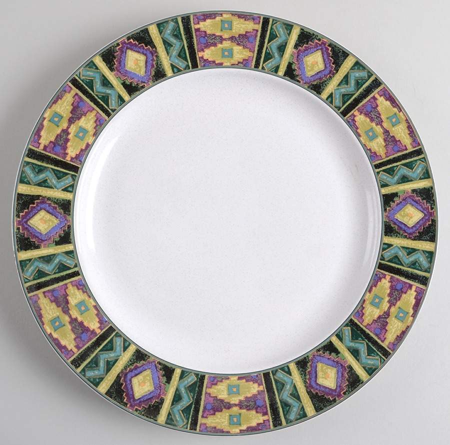 Vanquero 12" Chop Plate (Round Platter) by Studio Nova-1
