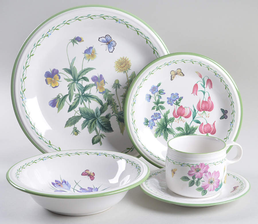 Garden Bloom 5 Piece Place Setting by Studio Nova-1