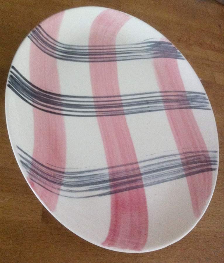 Scots Clan Pink & Charcoal 11" Oval Serving Platter by Stetson-1