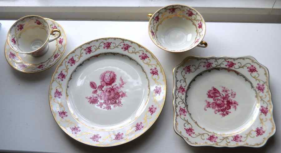 Dresdner Art Pink (Smooth) Footed Cup & Saucer Set by Schumann - Bavaria-1