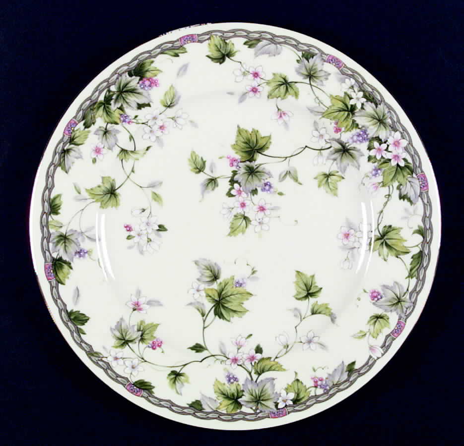 Monica Cake Plate by Sadek-1