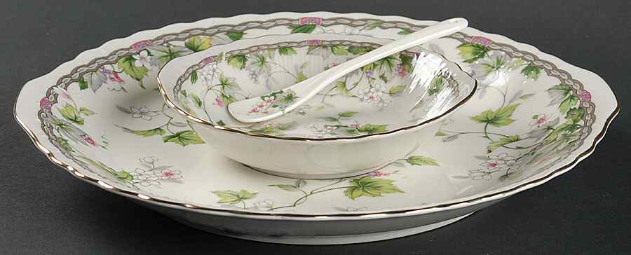 Monica (3pc) Party Serving/Chip & Dip-Plate, Bowl & Spoon by Sadek-1