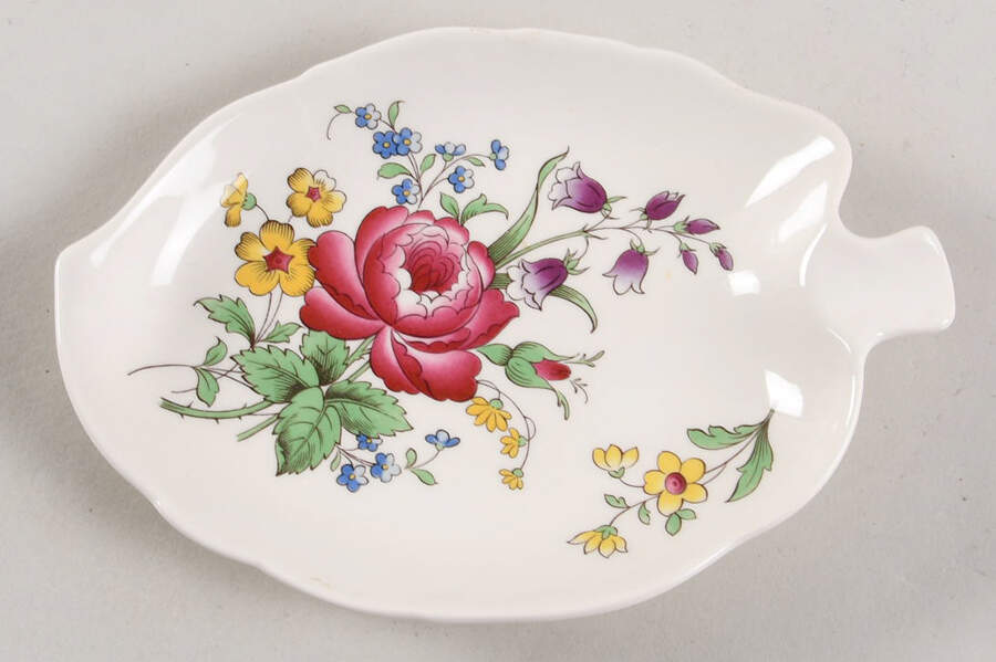 Marlborough Sprays Leaf Shaped Dish by Spode-1