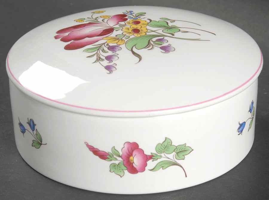 Marlborough Sprays Round Box & Lid by Spode-1