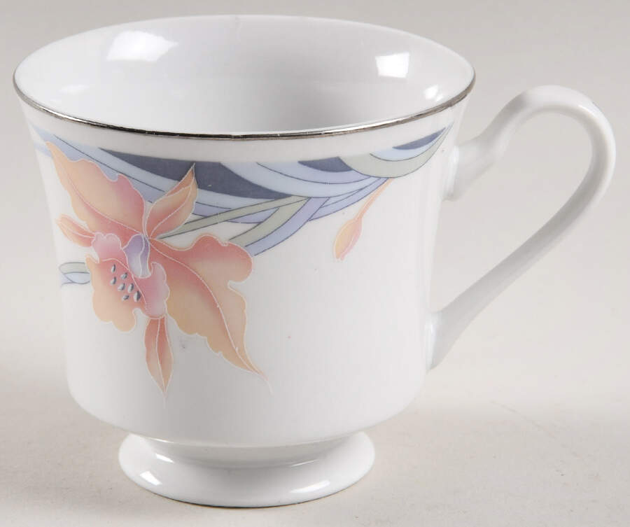 SIV10 Footed Cup by Silverie-1