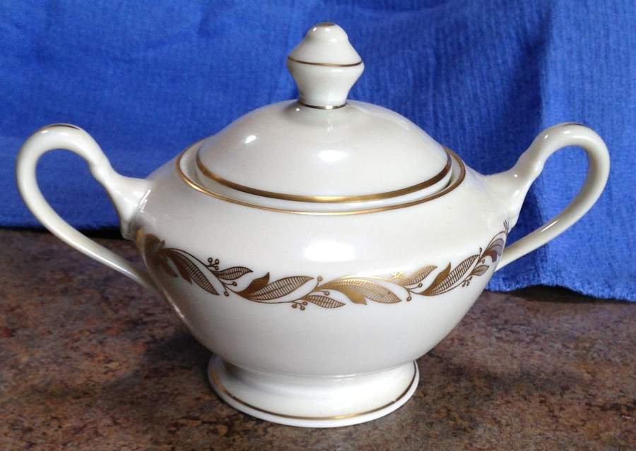 Carlton (Gold Leaf Band, Not Embossed) Sugar Bowl & Lid by Shenango-1