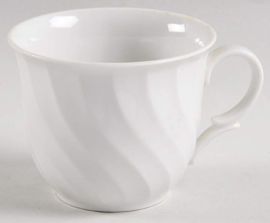 SCG11 Footed Cup by Schirnding-1