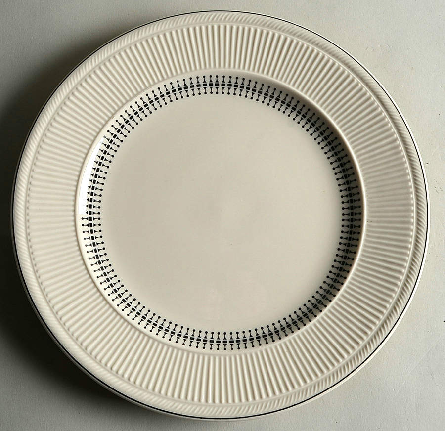 SHO141 Dinner Plate by Shenango-1