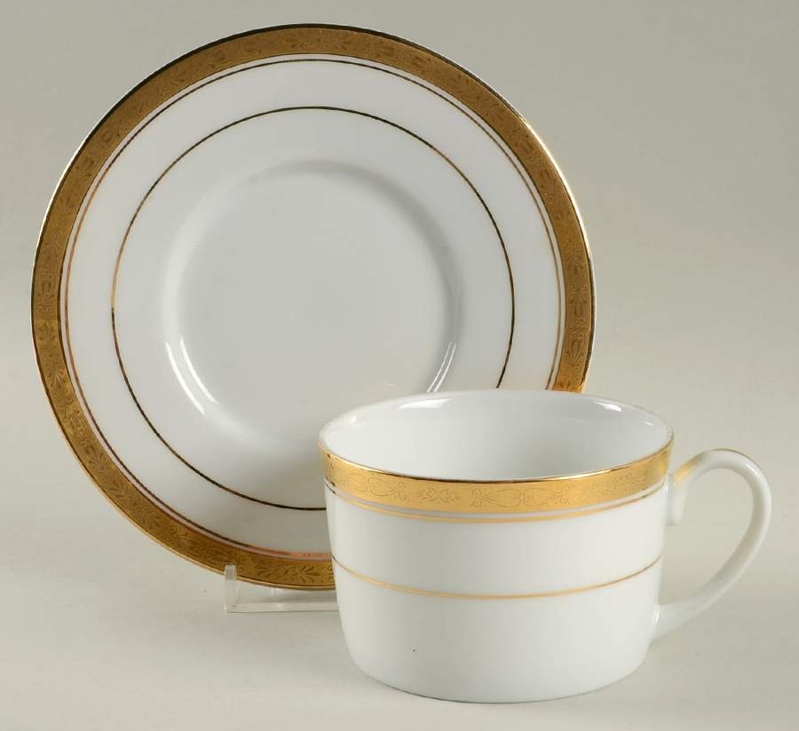 Gold Flat Cup & Saucer Set by Seizan-1