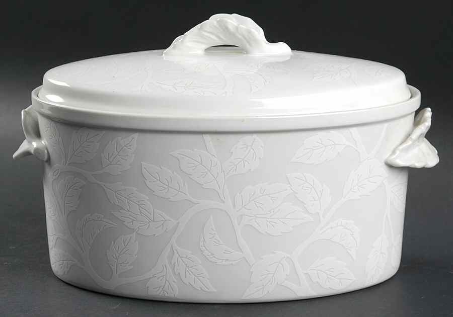 White Leaf 2.5 Quart Oval Covered Casserole by Shafford-1