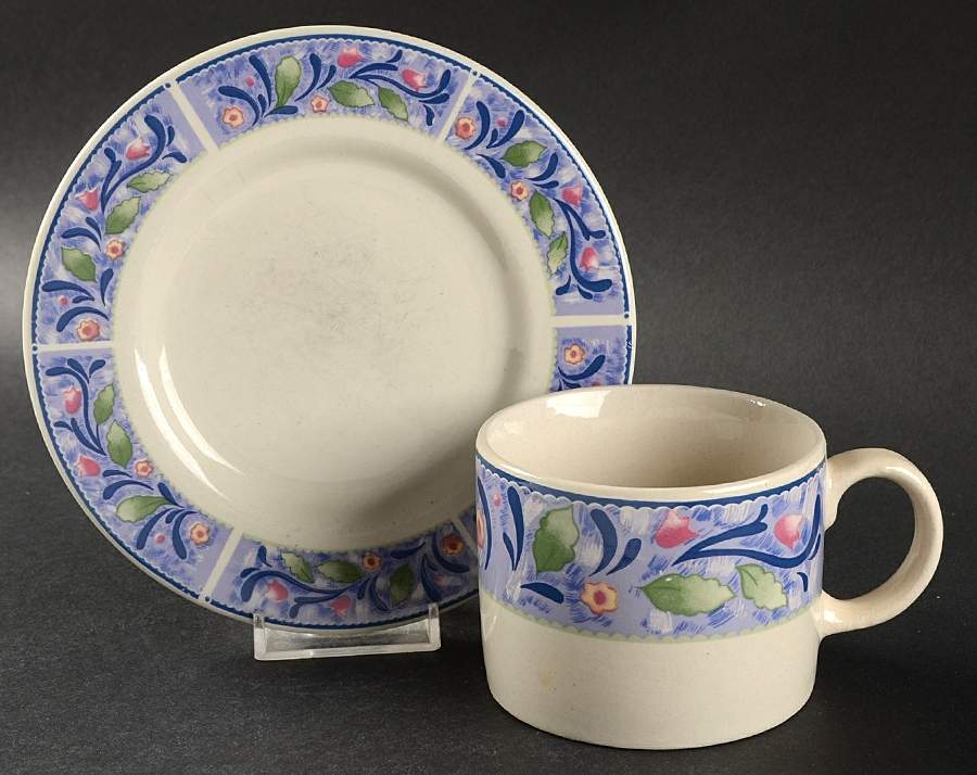 Bouquet Flat Cup & Saucer Set by Sakura-1