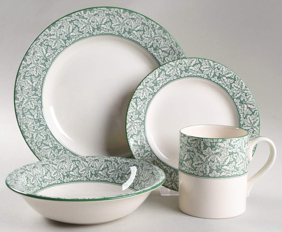 Holly Tree 4 Piece Place Setting by Spode-1