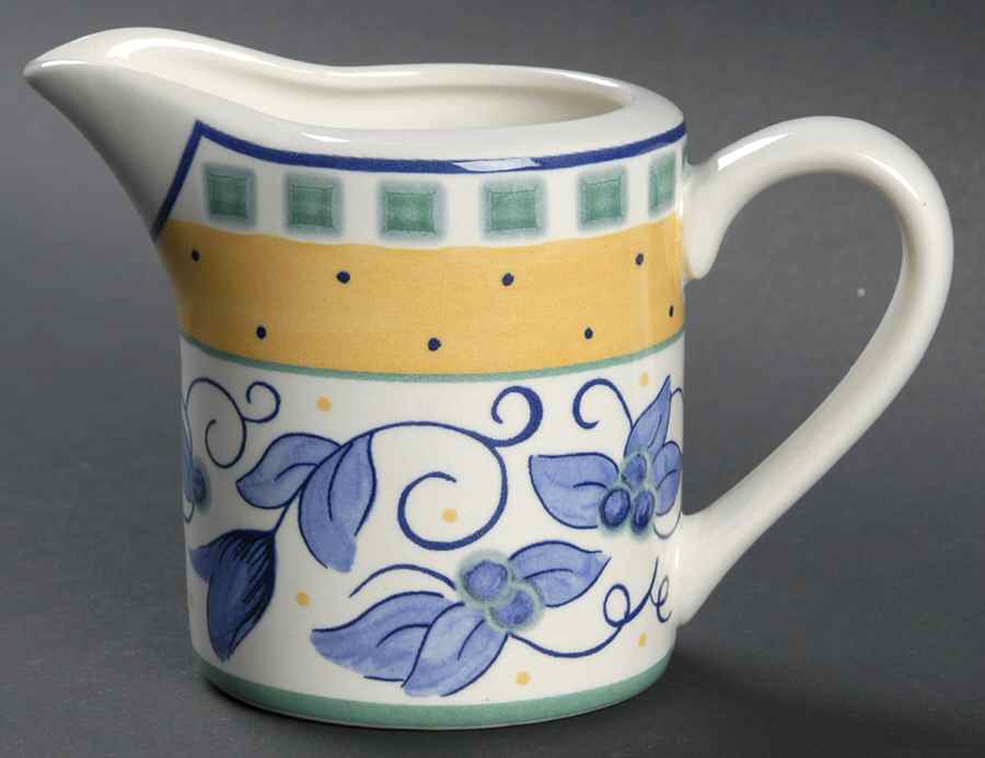 Fiesta Creamer by Sango-1
