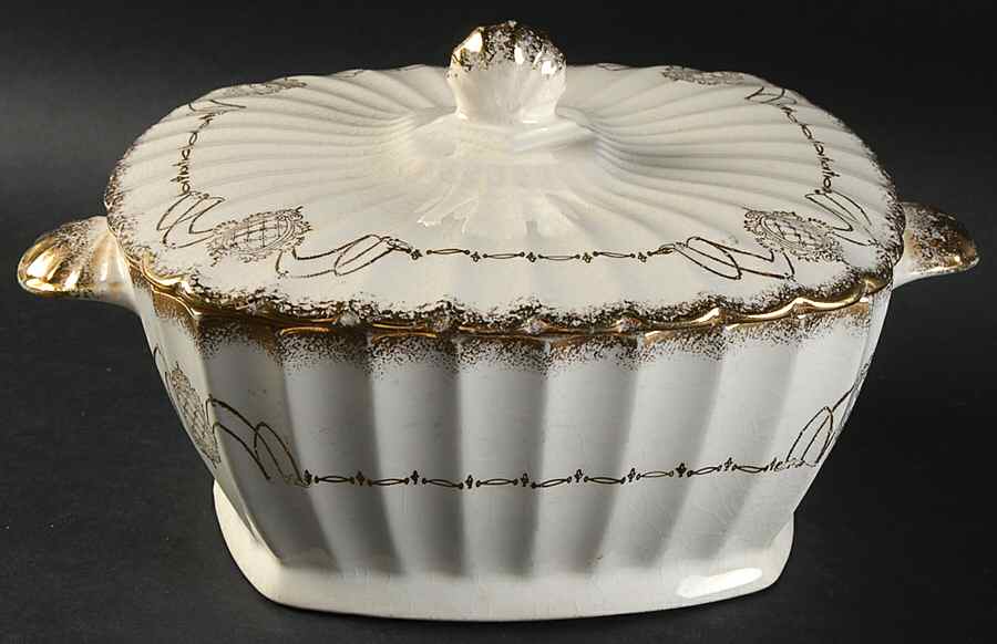 SEB46 Square Covered Vegetable by Sebring Pottery-1