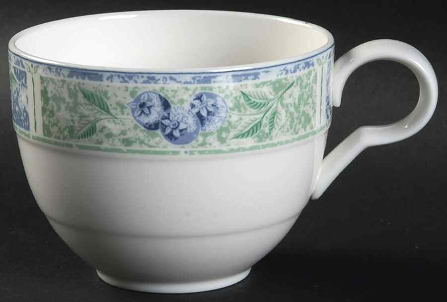 Berry Court Flat Cup by Studio Nova-1