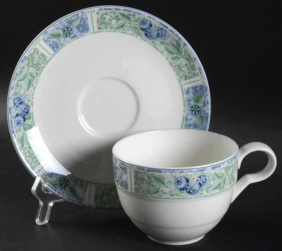 Berry Court Flat Cup & Saucer Set by Studio Nova-1