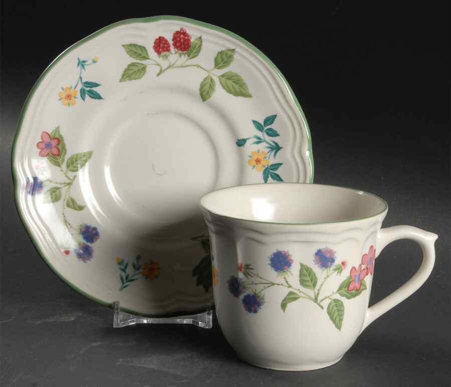 Berry Lane Flat Cup & Saucer Set by Studio Nova-1