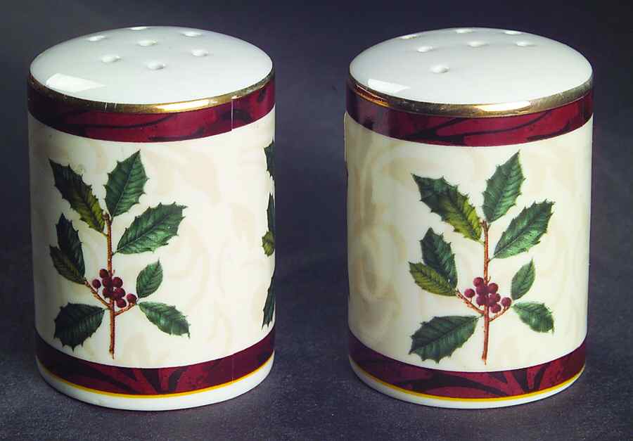 Christmas Holly Salt & Pepper Set by Sakura-1