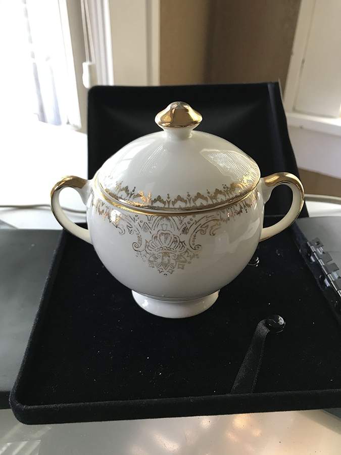 SLM169 Sugar Bowl & Lid by Salem-1
