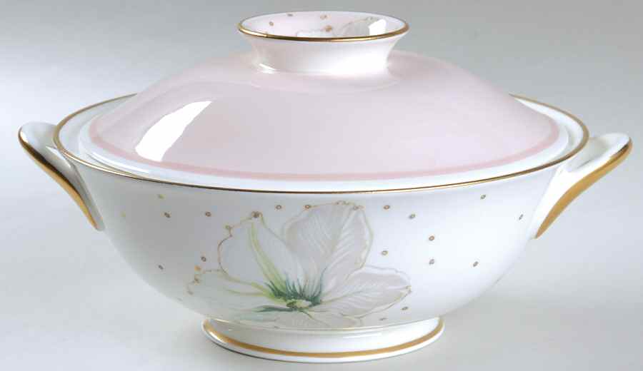 Clematis Round Covered Vegetable by Susie Cooper-1